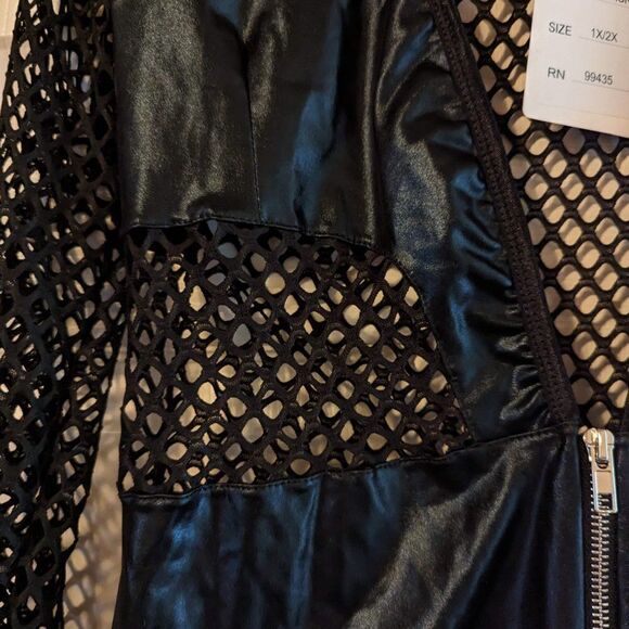 MUSIC LEGS Fishnet WET-LOOK V SHAPE TEDDY Zipper Long Sleeve Sexy Halloween NWT - Picture 12 of 16